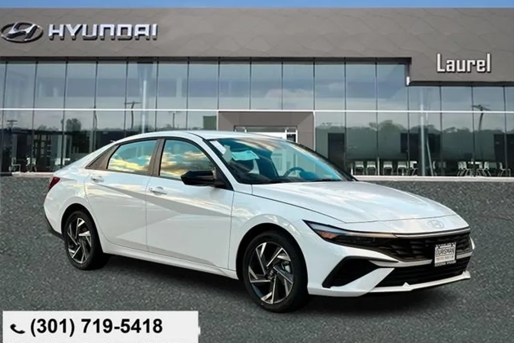 2025 Hyundai Elantra SEL Sport photo 1