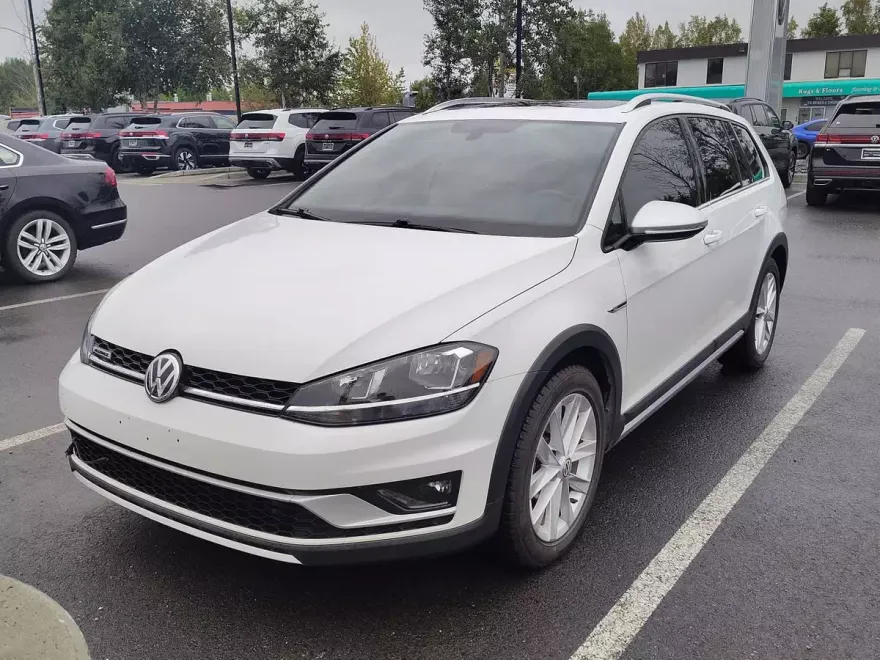 2019 Volkswagen Golf Alltrack SE photo 1