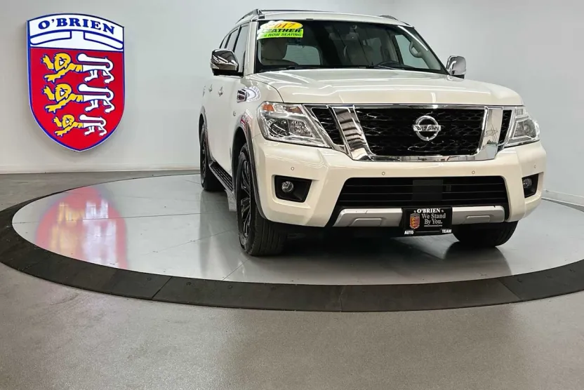 2017 Nissan Armada Platinum photo 1