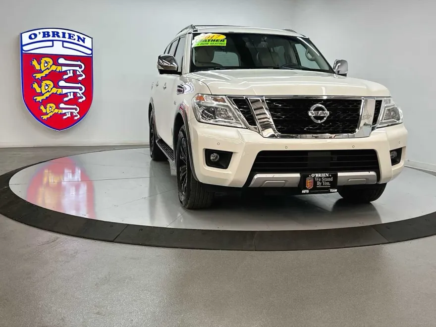 2017 Nissan Armada Platinum photo 1