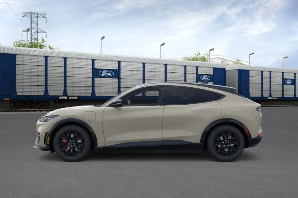 2025 Ford Mustang Mach-E Premium photo 1