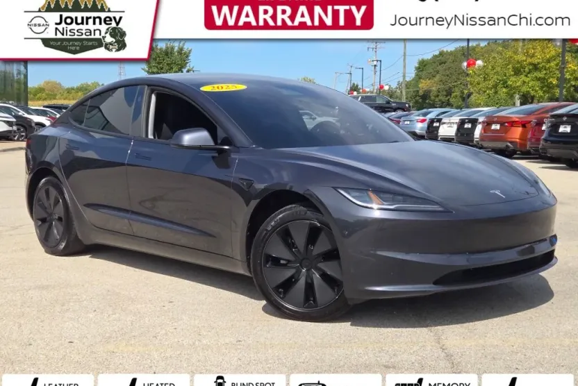2025 Tesla Model 3 Long Range photo 1