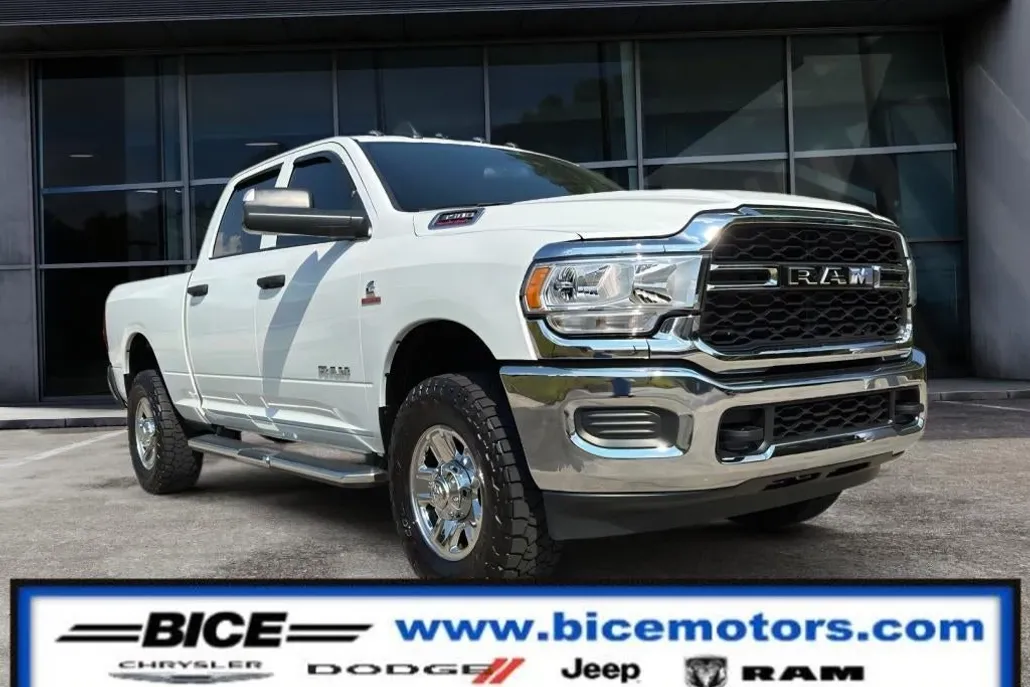 2022 Ram 3500 Tradesman photo 1