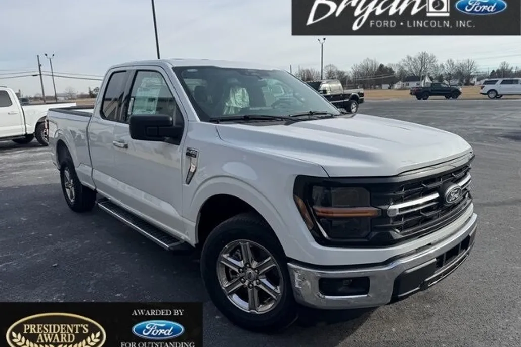 2025 Ford F-150 XLT photo 1