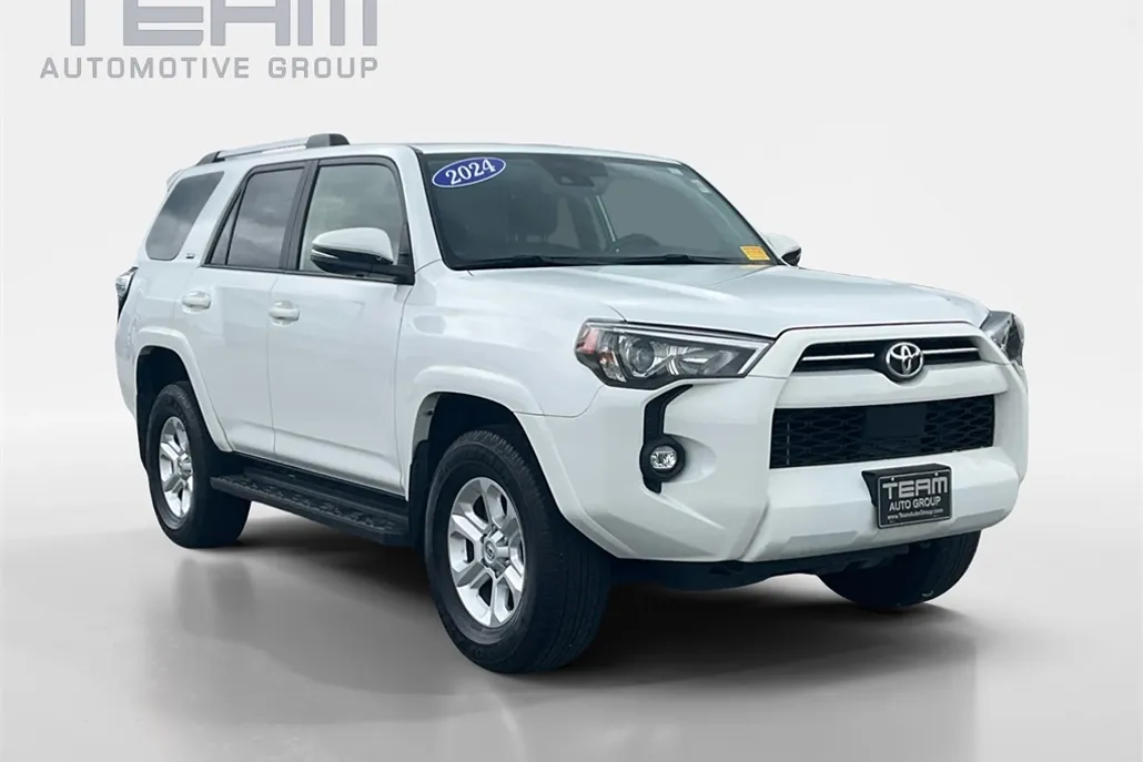 2024 Toyota 4Runner SR5 Premium photo 1