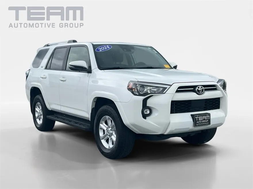 2024 Toyota 4Runner SR5 Premium photo 1