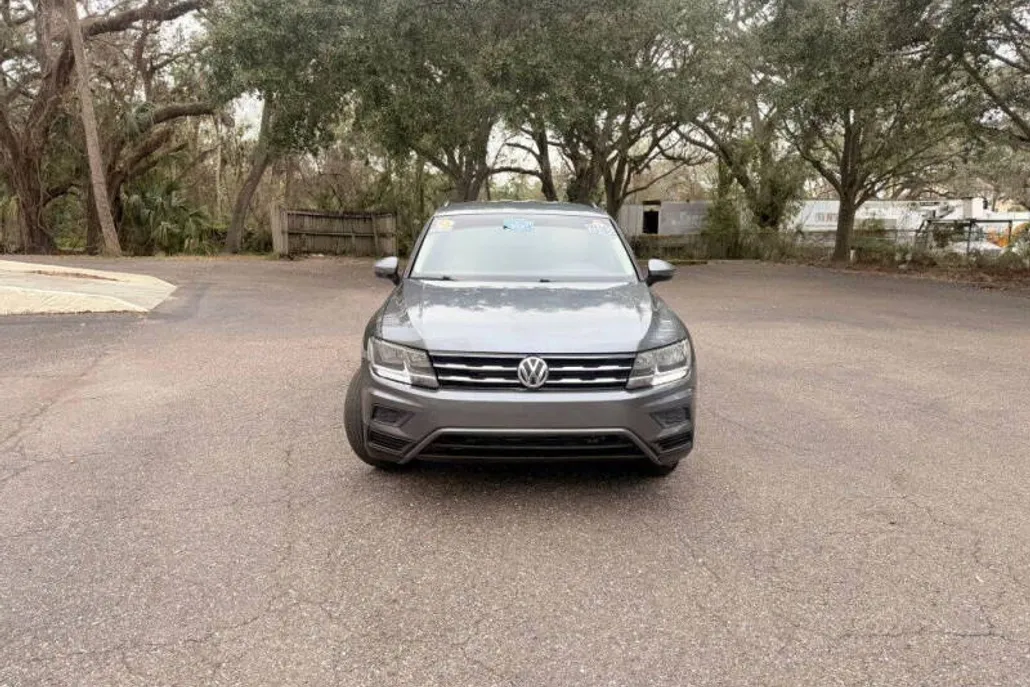 2018 Volkswagen Tiguan S photo 1