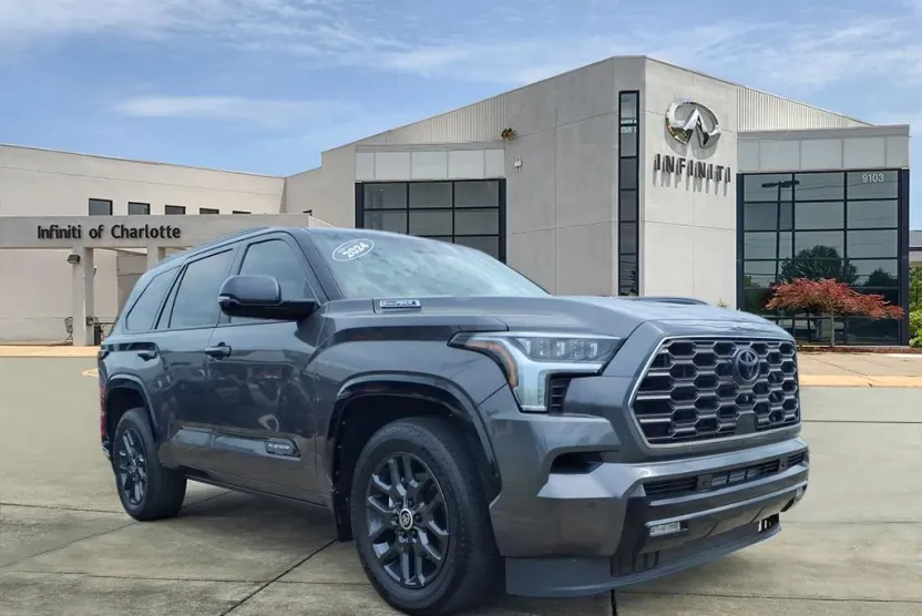 2024 Toyota Sequoia Platinum photo 1