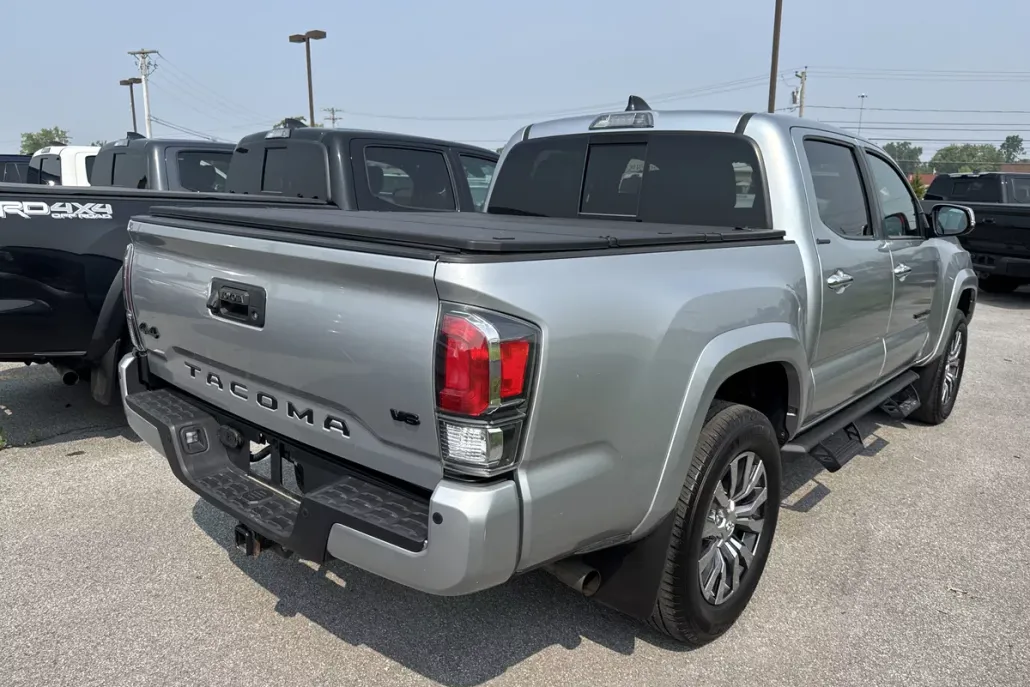2022 Toyota Tacoma 4x4 Limited photo 1