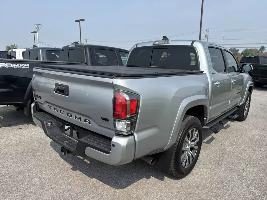 2022 Toyota Tacoma 4x4 Limited photo 1