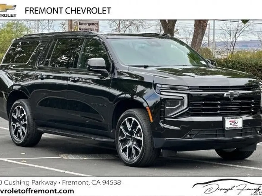 2025 Chevrolet Suburban RST photo 1