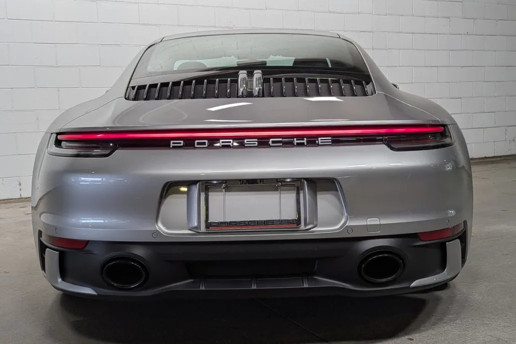2024 Porsche 911 T 4 photo 1