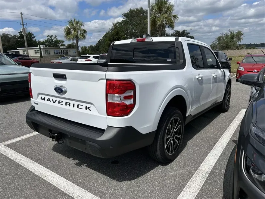 2024 Ford Maverick Lariat photo 1