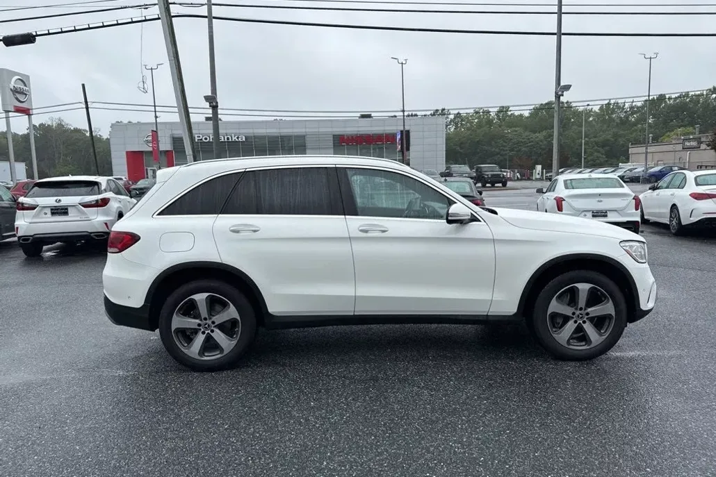 2022 Mercedes Benz GLC 300 4MATIC photo 1