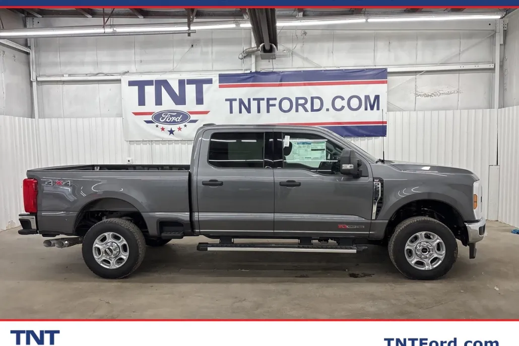 2025 Ford F-250 XLT photo 1
