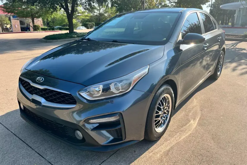 2019 Kia Forte FE LXS photo 1
