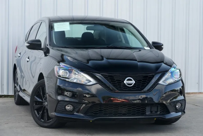 2018 Nissan Sentra SR Midnight Edition photo 1
