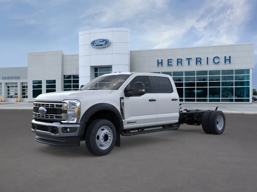 2025 Ford F-450 XL photo 1