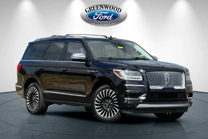 2021 Lincoln Navigator Black Label photo 1