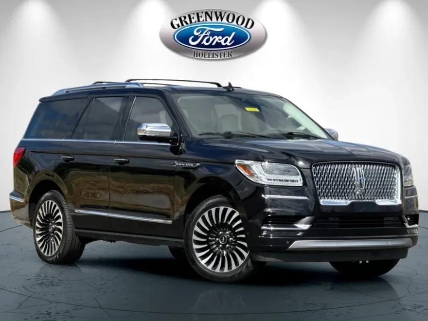 2021 Lincoln Navigator Black Label photo 1