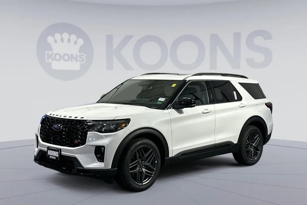 2025 Ford Explorer ST photo 1
