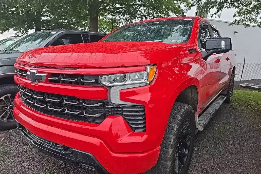 2023 Chevrolet Silverado 1500 RST photo 1