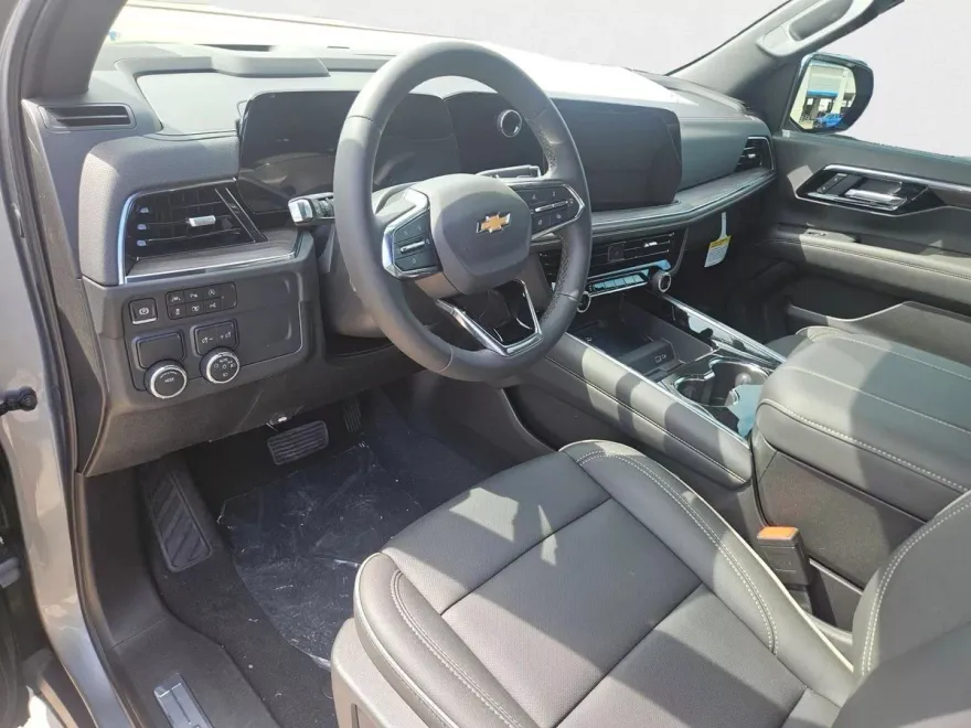 2025 Chevrolet Tahoe Premier photo 1