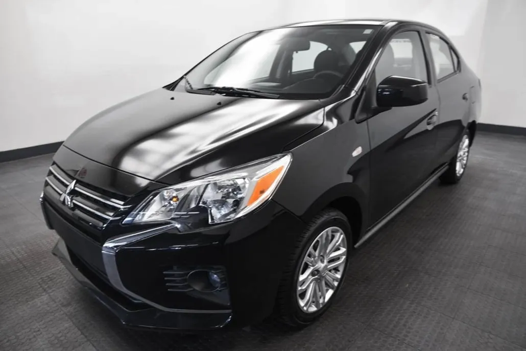 2024 Mitsubishi Mirage G4 LE photo 1