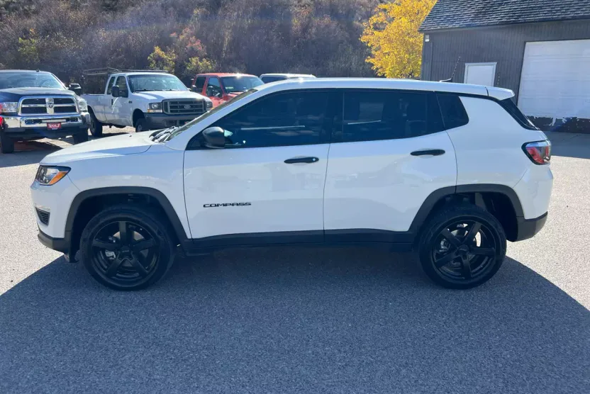 2020 Jeep Compass Sport photo 1