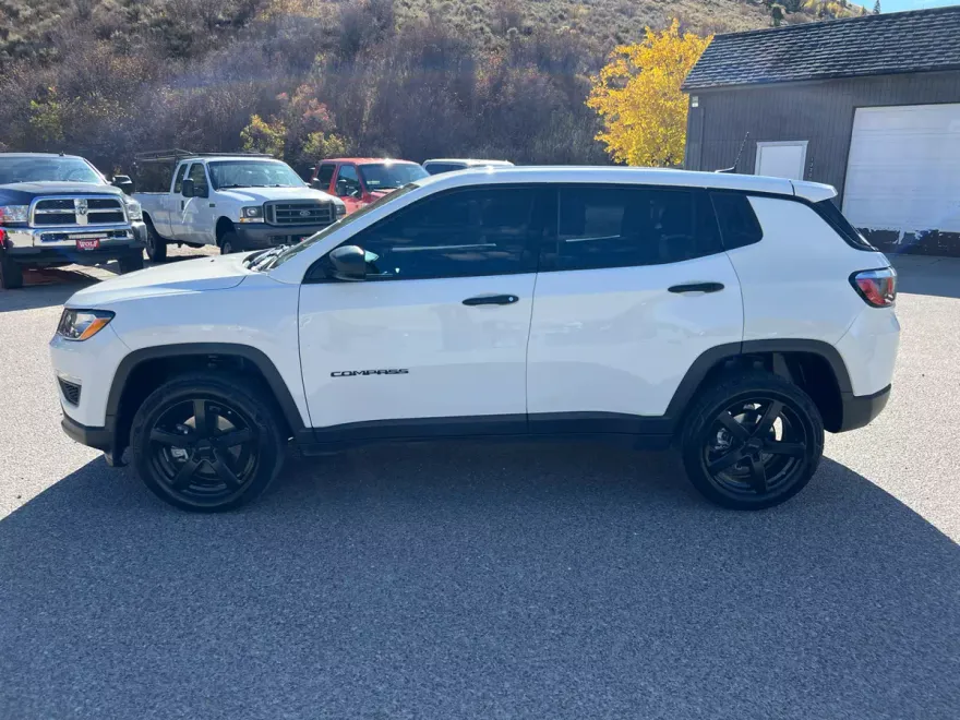 2020 Jeep Compass Sport photo 1