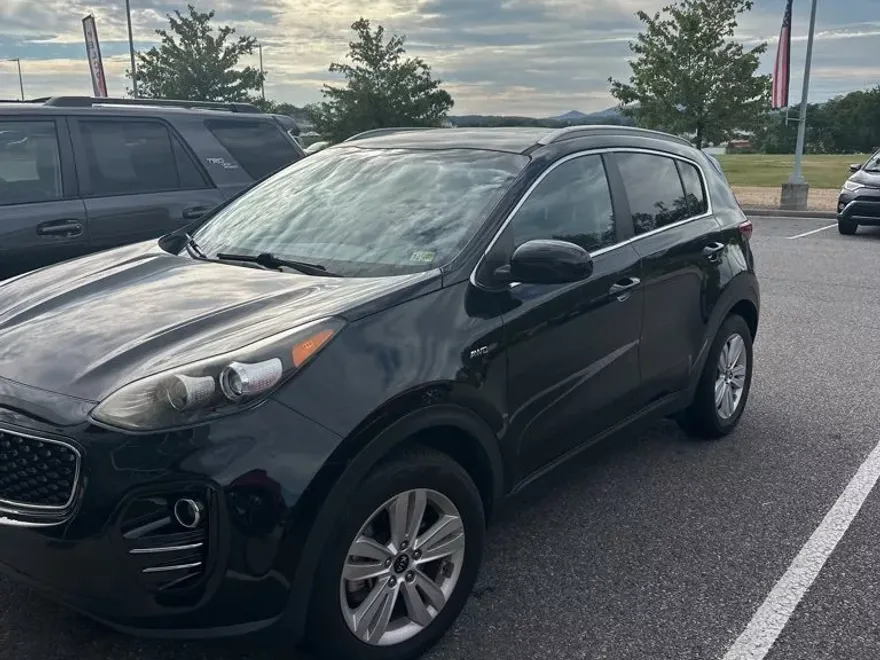 2017 Kia Sportage LX photo 1