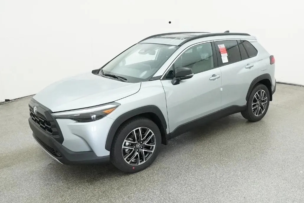 2026 Toyota Corolla Cross XLE photo 1