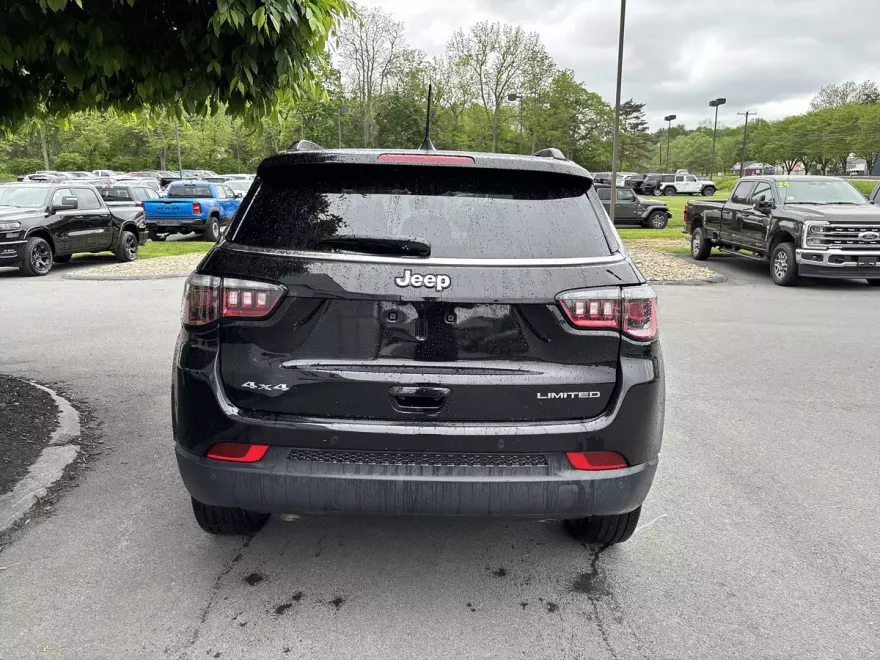 2025 Jeep Compass Limited photo 1