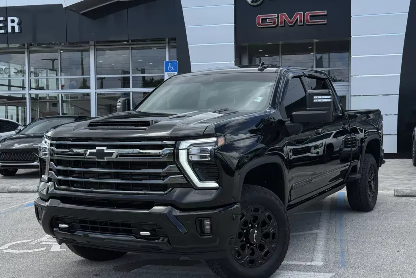 2024 Chevrolet Silverado 3500HD High Country photo 1