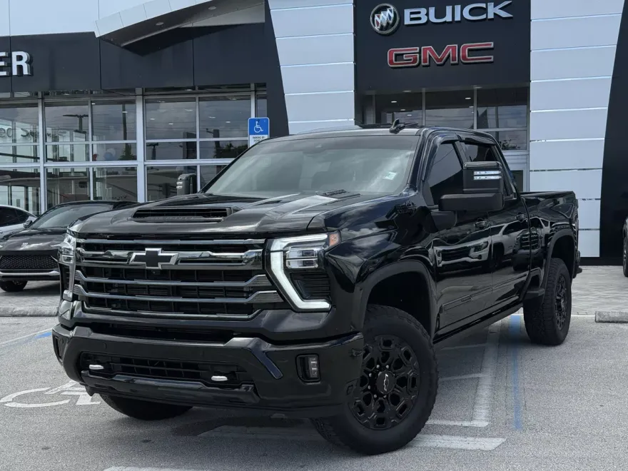 2024 Chevrolet Silverado 3500HD High Country photo 1