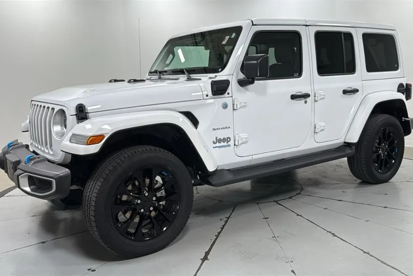 2022 Jeep Wrangler Unlimited Sahara 4xe photo 1