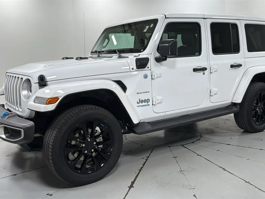 2022 Jeep Wrangler Unlimited Sahara 4xe photo 1