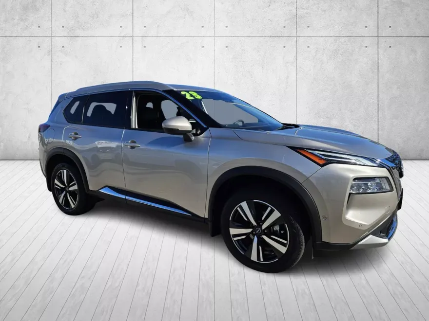 2023 Nissan Rogue Platinum photo 1