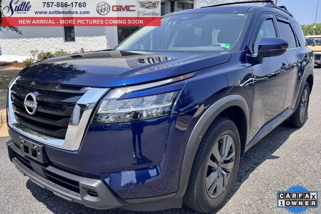 2022 Nissan Pathfinder SV photo 1