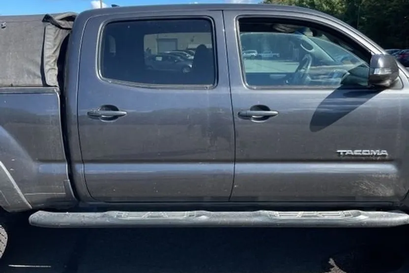 2014 Toyota Tacoma Base V6 photo 1