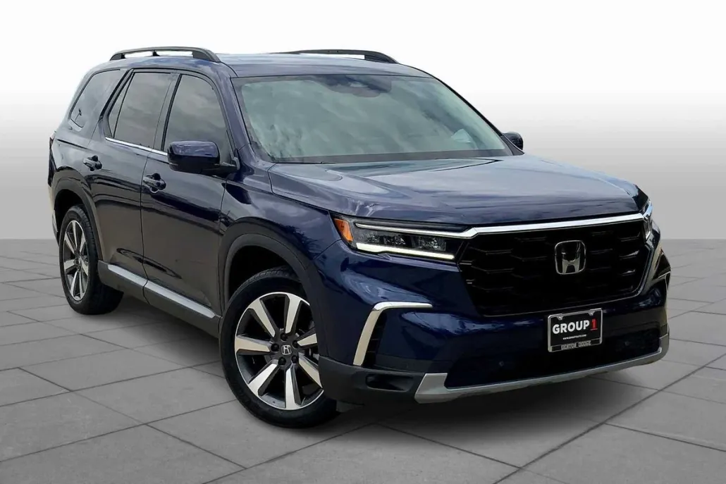 2025 Honda Pilot Touring photo 1