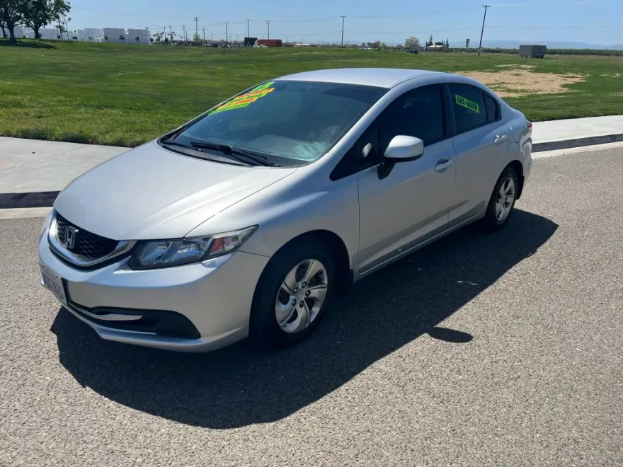 2013 Honda Civic LX photo 1