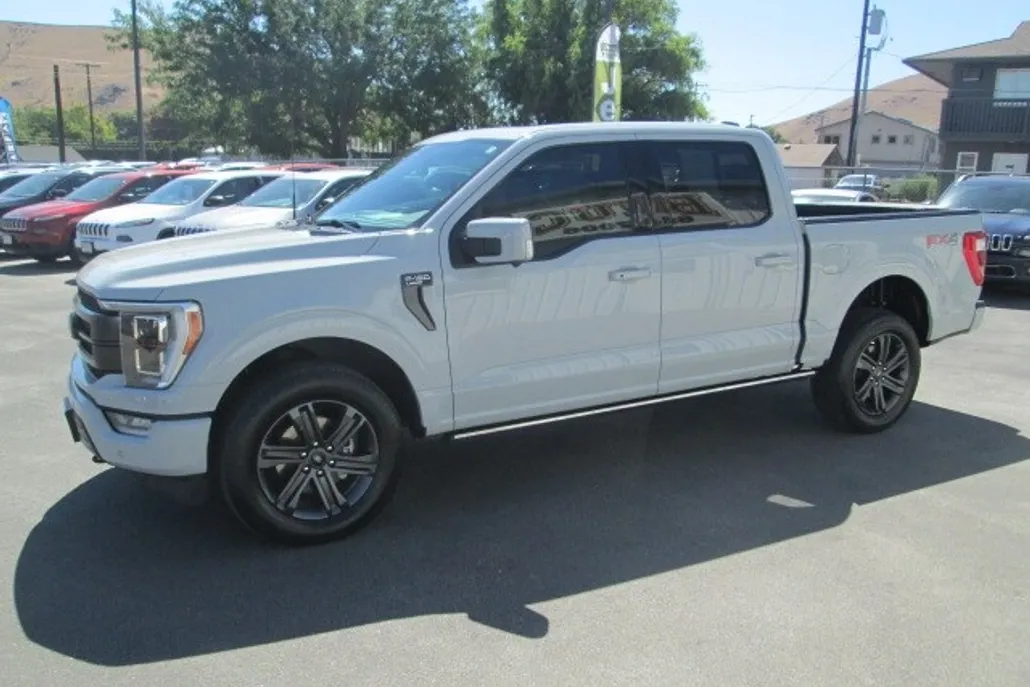 2023 Ford F-150 Lariat FX4 photo 1