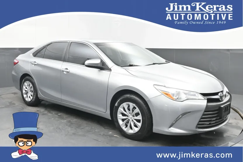 2016 Toyota Camry XLE photo 1