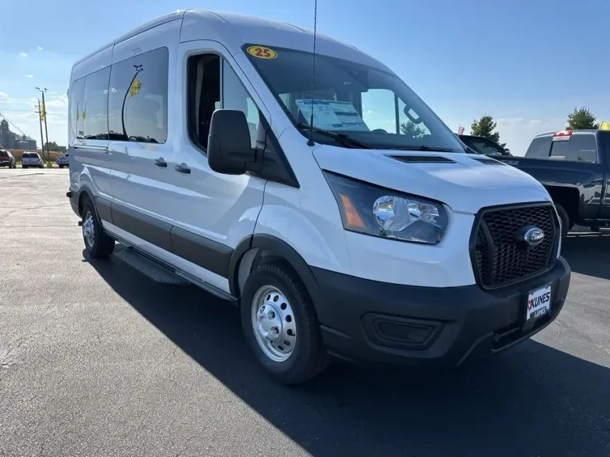 2025 Ford Transit photo 1