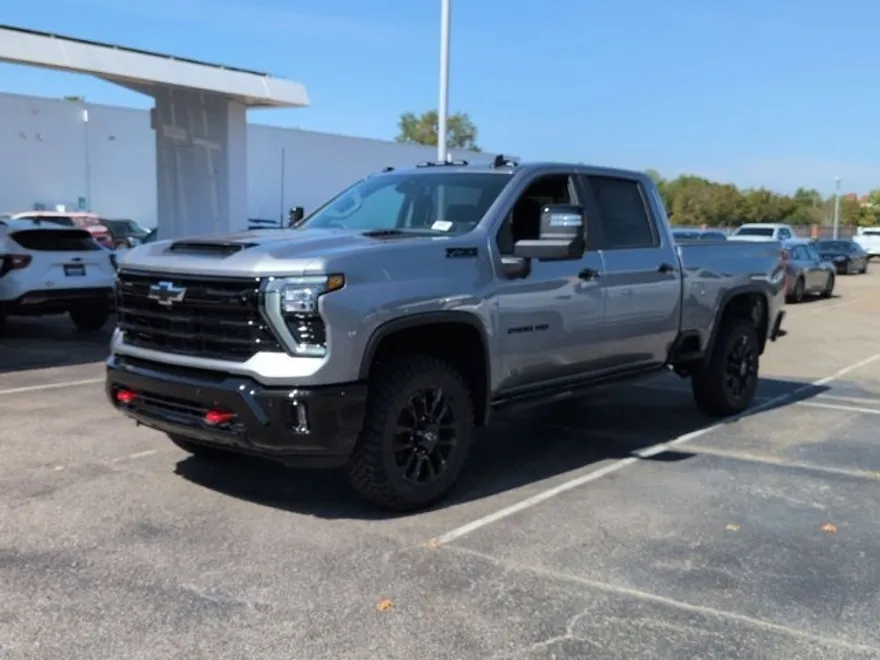 2026 Chevrolet Silverado 2500HD LT photo 1