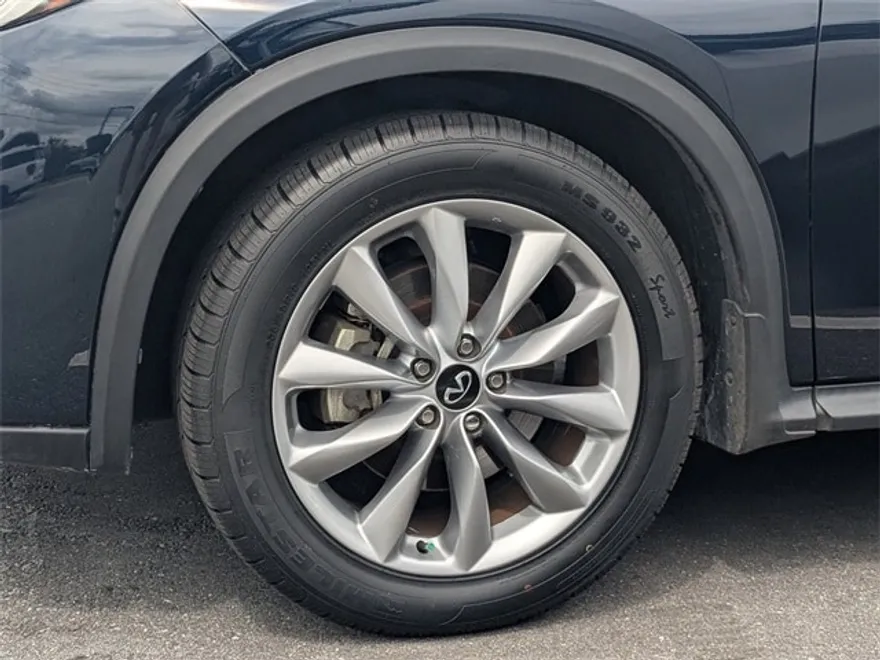 2021 Infiniti QX50 Essential photo 1