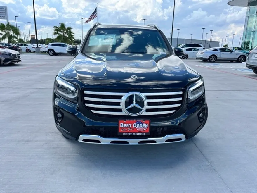 2025 Mercedes Benz GLB 250 photo 1