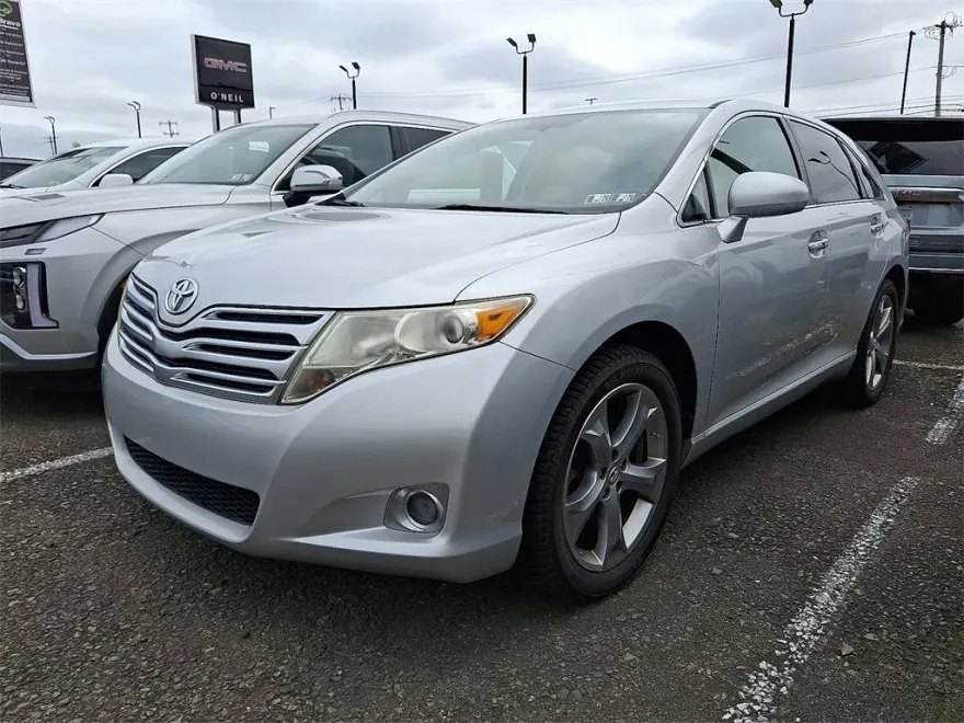 2009 Toyota Venza photo 1