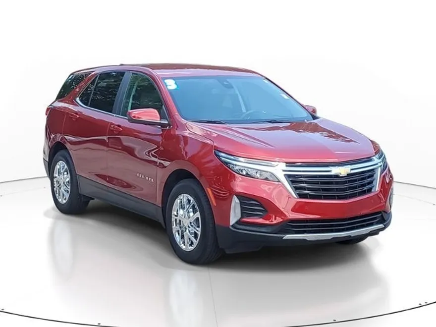 2023 Chevrolet Equinox LT photo 1